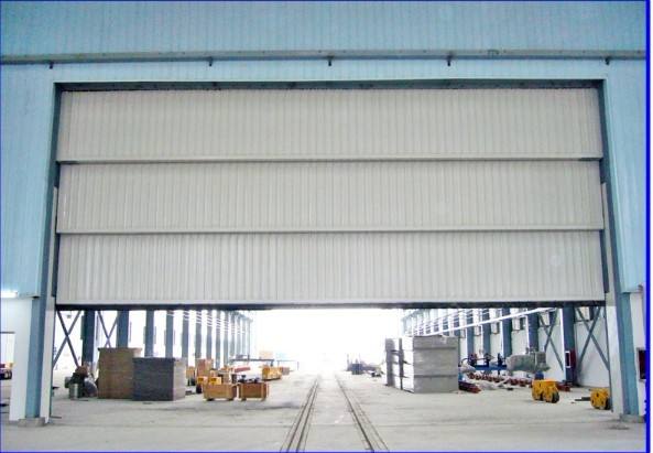 工業(yè)提升門有哪些分類以及和滑升門的區(qū)別